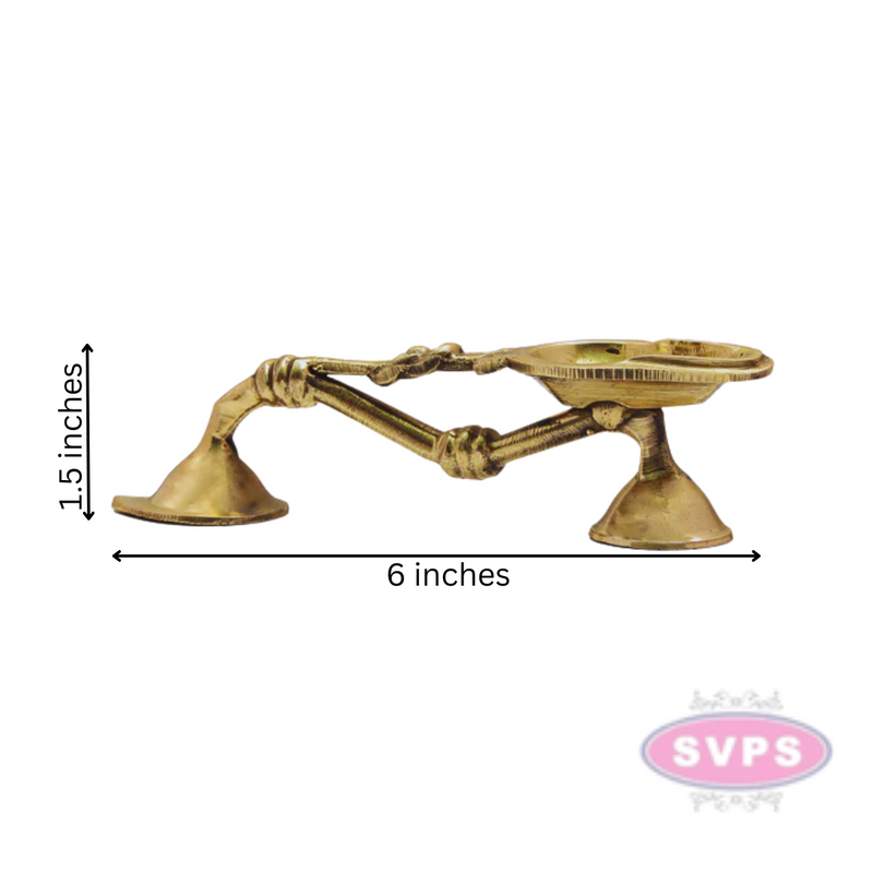 Brass Aarti Diya With Handle / 6 inches