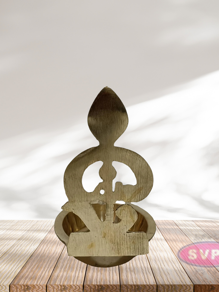 Brass Om Vilakku / Deepam With Vel