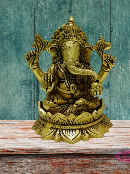 Brass Lord Ganesha Idol – Antique Finish Ganesh Statue for Pooja & Home Décor