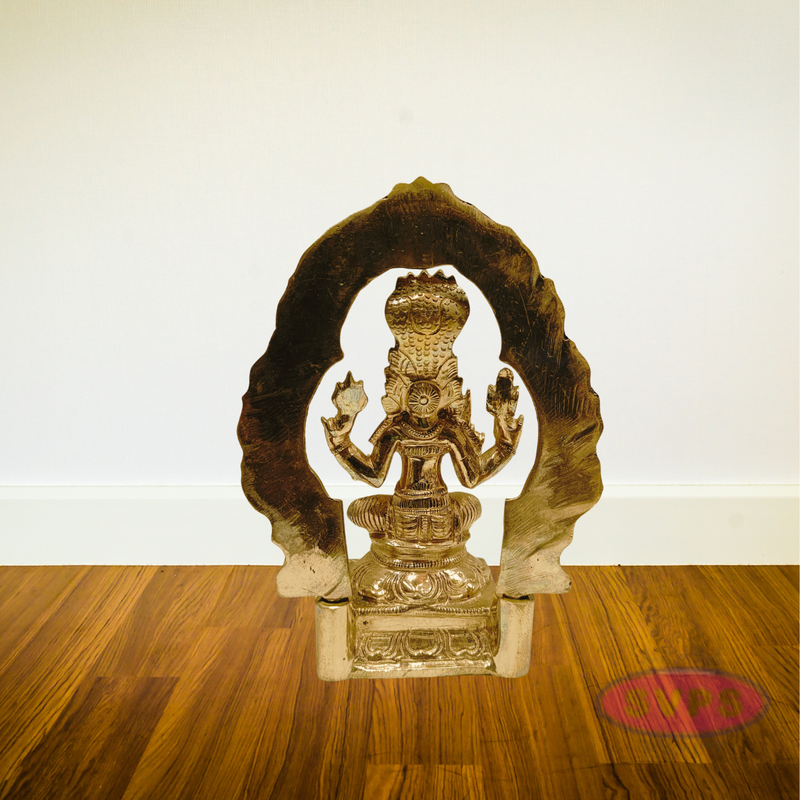 Panchaloham Karu Mariamman With Arch / 6 Inches
