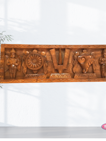 Wooden Carving Thenkalai Tiruman Wall Hanging