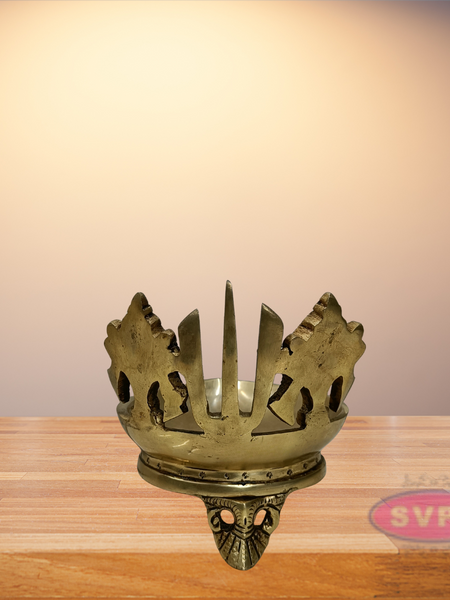 Brass Tiruman Shankh Chakra Lamp For Pooja