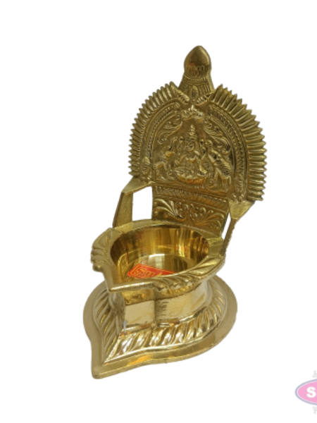 Brass Gaja Lakshmi Deepam / Vilakku – 5.5 Inch Traditional Goddess Lakshmi Oil Lamp