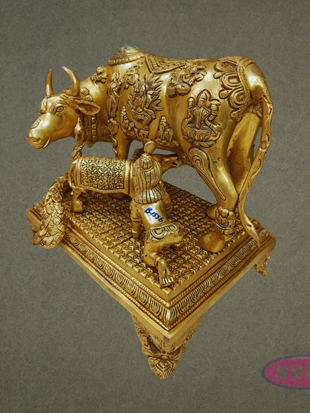Handcrafted Brass Kamadhenu Cow with Calf – Ashta Lakshmi Carved Divine Idol