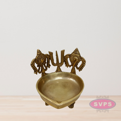 Brass Tiruman Shankh Chakra Lamp For Puja