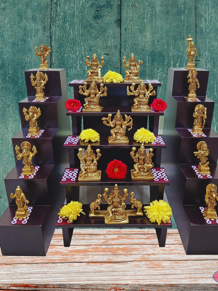 Wooden 5 Step / 5 Lamp Brass Ashtalakshmi And Dasavatharam Idol