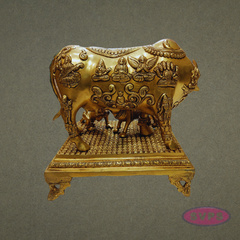 Handcrafted Brass Kamadhenu Cow with Calf – Ashta Lakshmi Carved Divine Idol