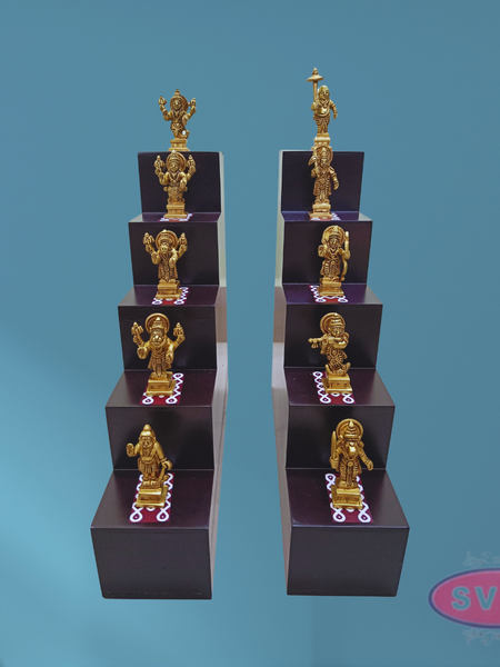 Wooden 5 Lamp Stand With Brass Dasavatharam Idol