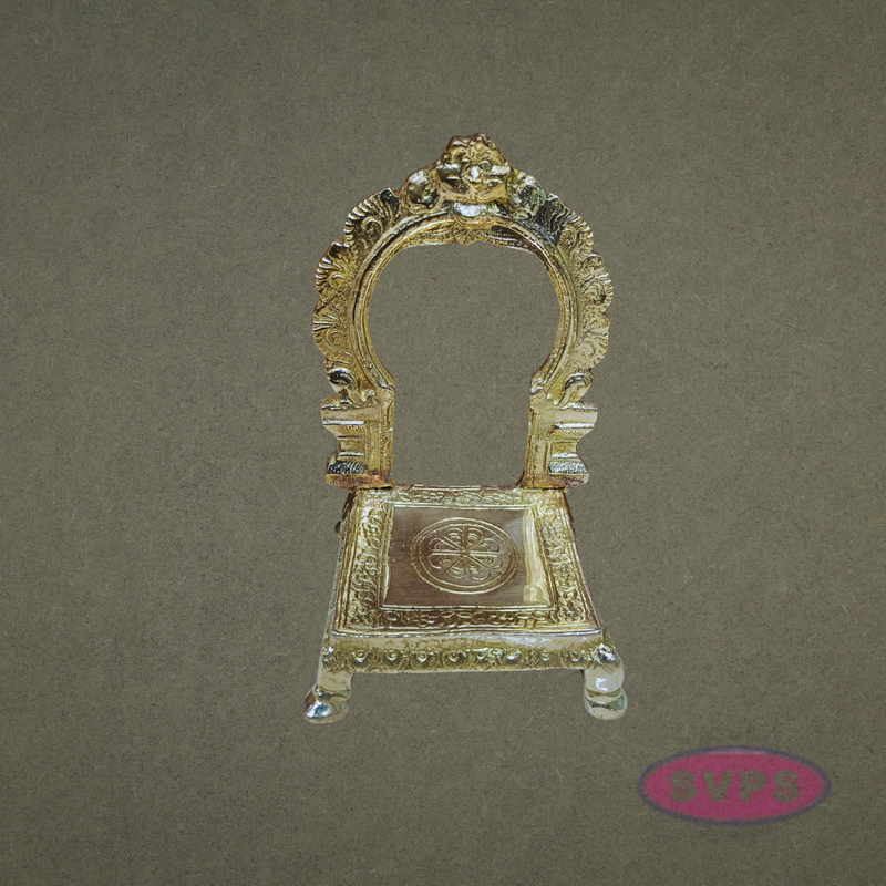 Handcrafted Brass Prabhavali Arch Peetam – Traditional Temple Style Deity Frame