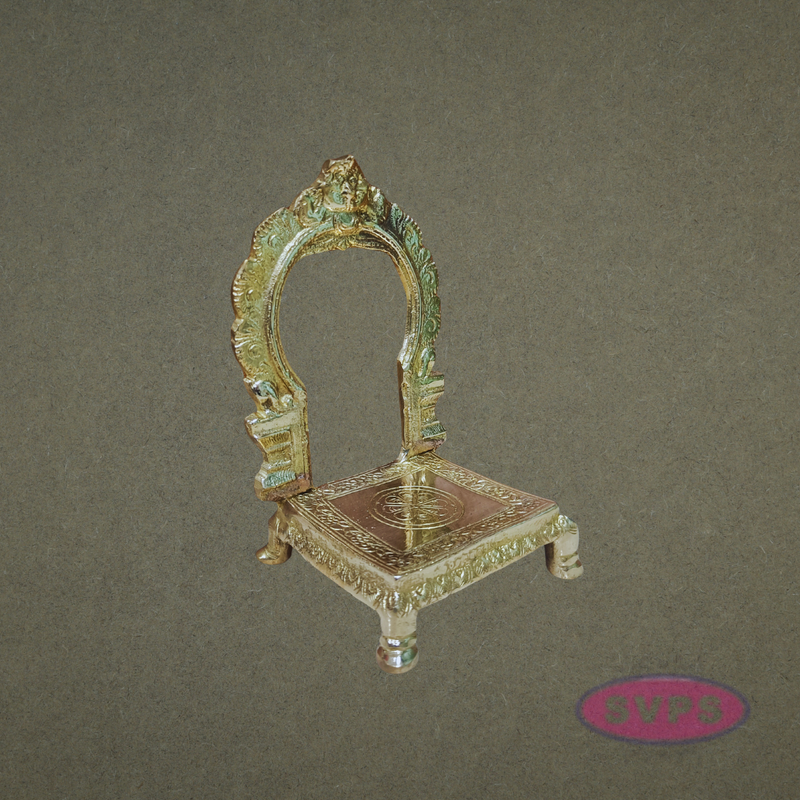 Handcrafted Brass Prabhavali Arch Peetam – Traditional Temple Style Deity Frame