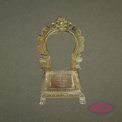 Handcrafted Brass Prabhavali Arch Peetam – Traditional Temple Style Deity Frame