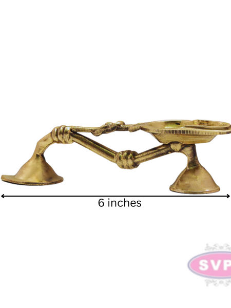 Brass Aarti Diya With Handle / 6 inches