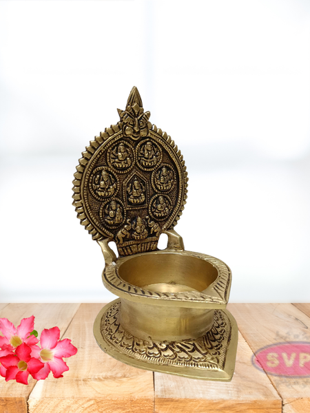 Brass Astalakshmi Vilakku / Diya / Deepam / 7 inches