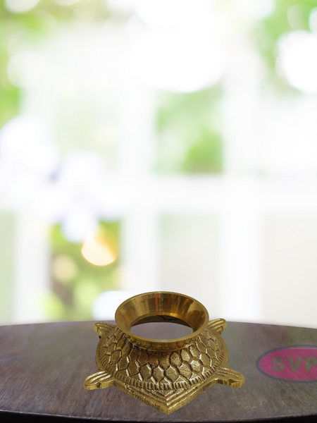 Brass Shankh Stand Tortoise Design / Home Vastu Pooja
