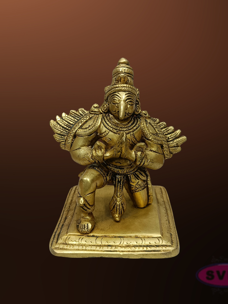 Brass Garuda Idol in Anjali Mudra – Traditional Vishnu Vahana Statue