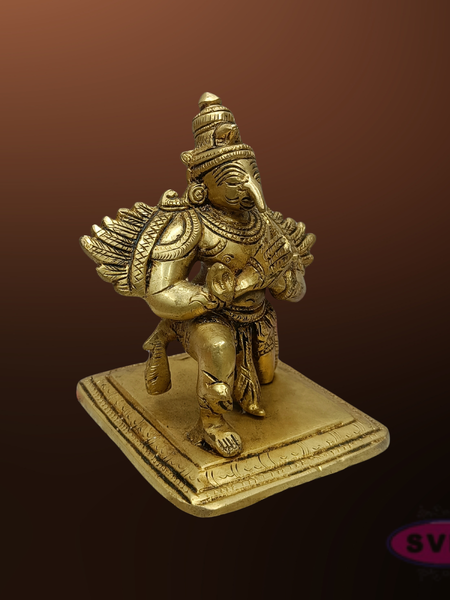 Brass Garuda Idol in Anjali Mudra – Traditional Vishnu Vahana Statue