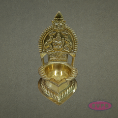 Brass Gaja Lakshmi Deepam – Traditional Pooja Oil Lamp