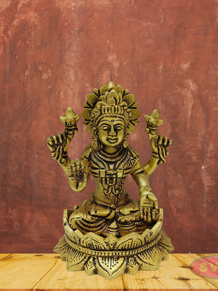 Brass Goddess Lakshmi Idol – Antique Finish Lakshmi Statue for Pooja & Home Décor
