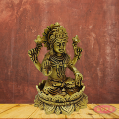 Brass Goddess Lakshmi Idol – Antique Finish Lakshmi Statue for Pooja & Home Décor