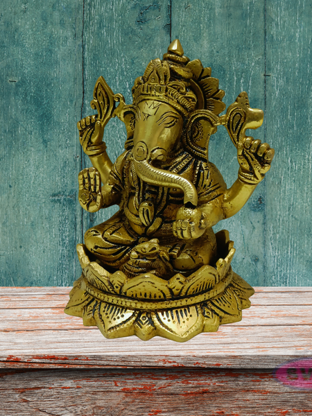 Brass Lord Ganesha Idol – Antique Finish Ganesh Statue for Pooja & Home Décor