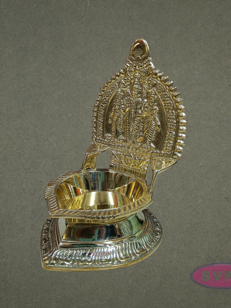 Sri Murugan Valli Deivanai Brass Vilakku – Traditional Pooja Oil Lamp