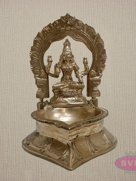 Panchalogha Lakshmi Vilakku – Traditional Goddess Lakshmi Lamp for Pooja