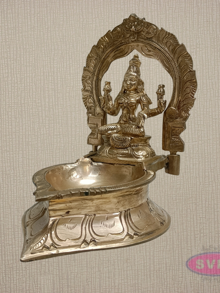 Panchalogha Lakshmi Vilakku – Traditional Goddess Lakshmi Lamp for Pooja