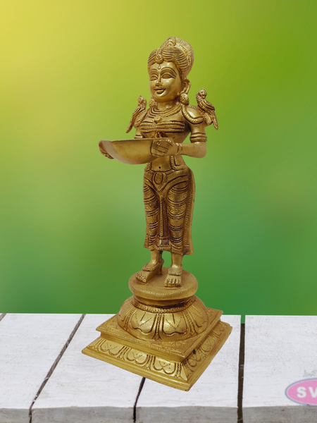 Brass Pavai Vilakku Idol – Traditional Lakshmi Lamp Holder Statue