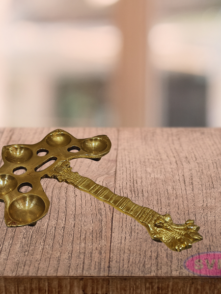 Brass 5 Face Arti Lamp