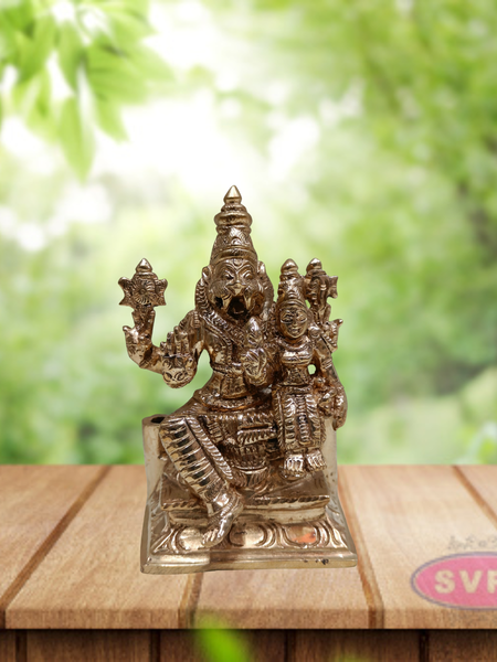 Panchaloham Narasimha Swamy With Lakshmi Idol
