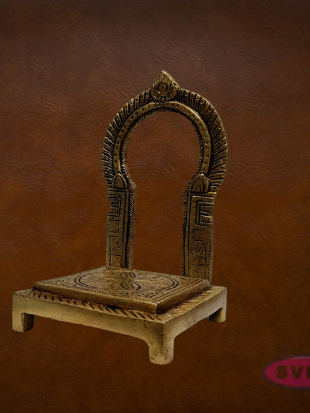 Brass Thiruvachi Frame with Chowki | Prabhavali Arch Stand for God Idols