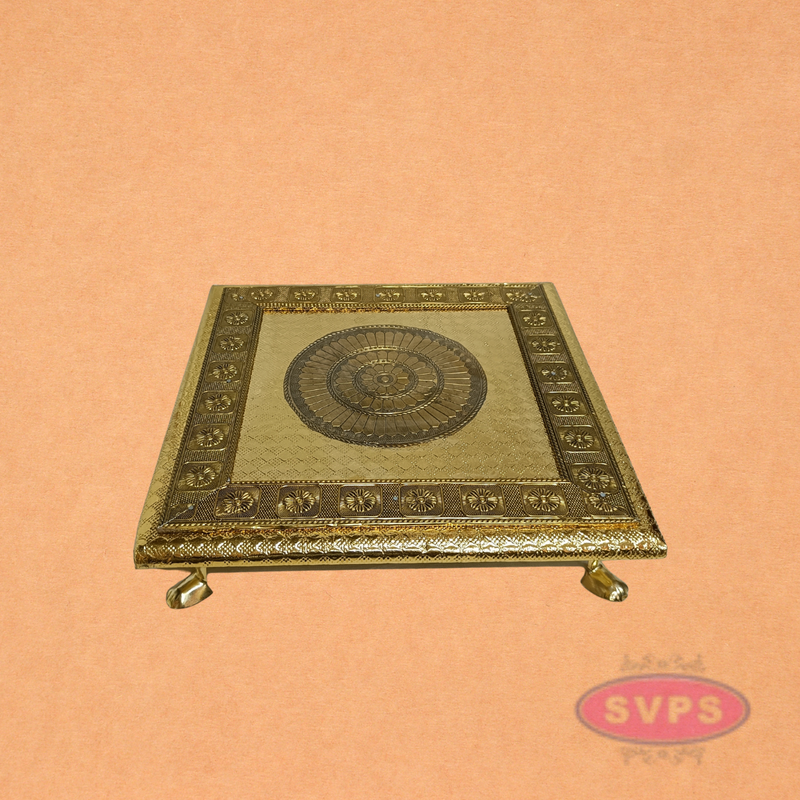 Designer Embossed Pooja Peetam with Round Center Pattern & Brass Legs