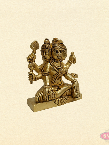 Brass Sri Dattatreya Murti – Divine Trimurti Idol for Pooja & Home Décor