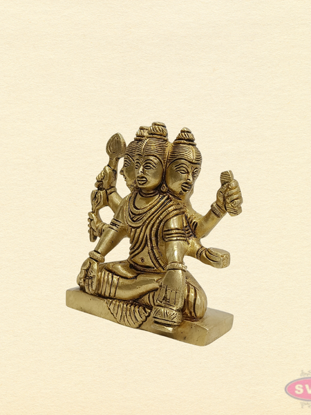 Brass Sri Dattatreya Murti – Divine Trimurti Idol for Pooja & Home Décor