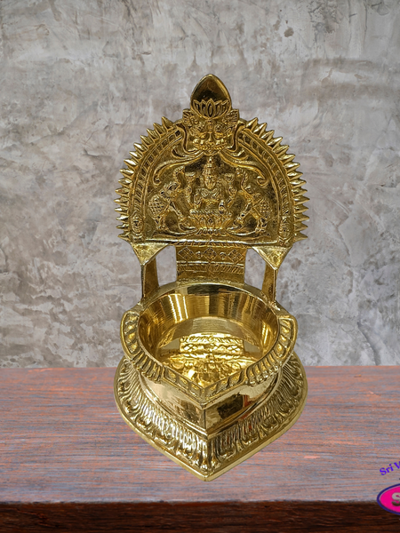 Brass Gajalakshmi Vilakku – Traditional Lakshmi Deepam for Pooja & Home Temple
