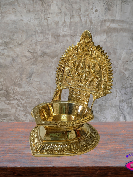 Brass Gajalakshmi Vilakku – Traditional Lakshmi Deepam for Pooja & Home Temple