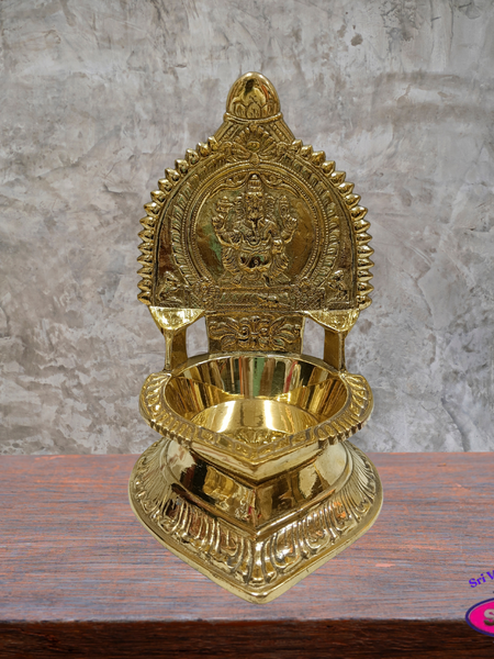 Brass Ganesha Vilakku – Traditional Vinayagar Oil Lamp for Pooja