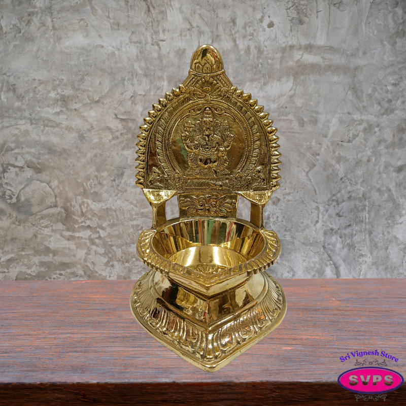 Brass Ganesha Vilakku – Traditional Vinayagar Oil Lamp for Pooja
