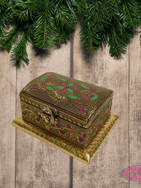Gold Finish Floral Embossed Metal Trinket Box – Elegant Jewelry Organizer