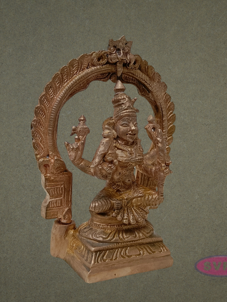Panchalogam Kamatchi Amman Statue With Arch