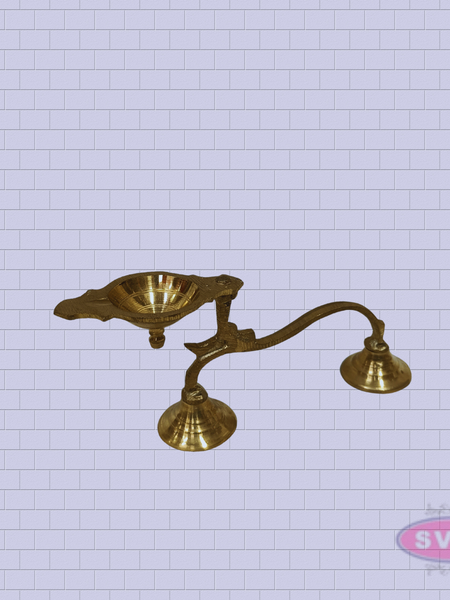 Handcrafted Brass Arathi Deepam – Antique Style Pooja Lamp