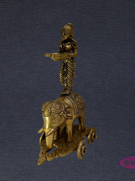 Pavai Vilakku with Elephant Base – Traditional Brass Lamp