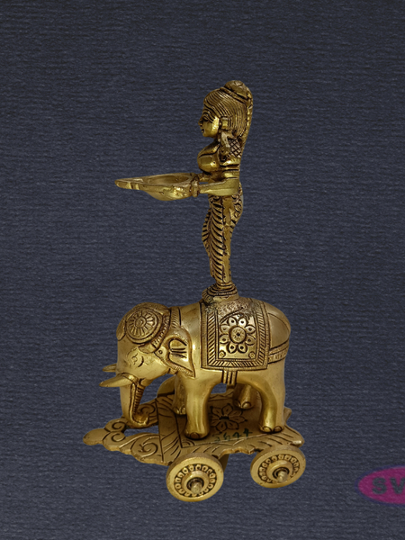 Pavai Vilakku with Elephant Base – Traditional Brass Lamp