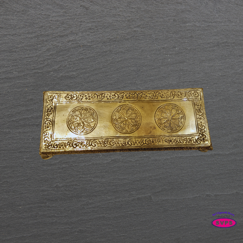 Brass Pooja Peedam – Small Idol Stand for Mandir
