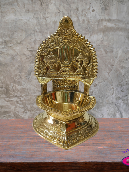 Brass Vadakalai Thiruman Vilakku – Traditional Perumal Pooja Oil Lamp