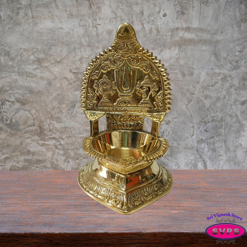 Brass Vadakalai Thiruman Vilakku – Traditional Perumal Pooja Oil Lamp